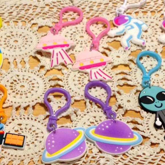 Back to School or Party Favors, Set of 12 new kid's backpack accessories - Picture 3 of 5